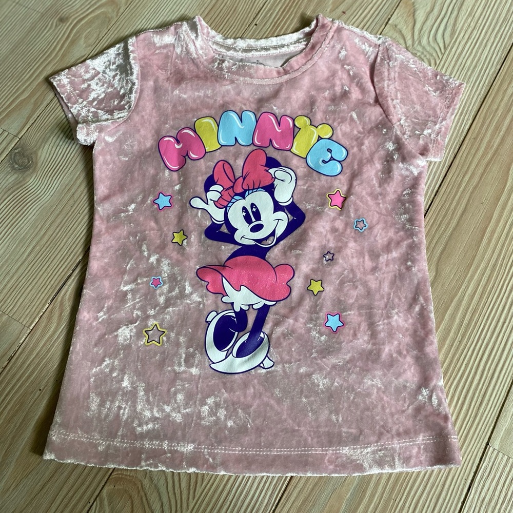 Minnie Mouse shirt